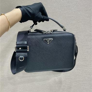 PRADA   2025新款男生時尚包包  尺寸：22*16*6CM
