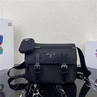 PRADA   2025新款男生時尚包包  尺寸：27*20.5*12CM