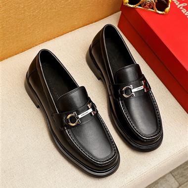 Ferragamo    2025新款男生休閒時尚鞋子