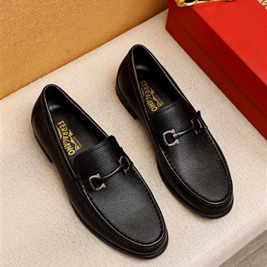 Ferragamo   2025新款男生休閒時尚鞋子