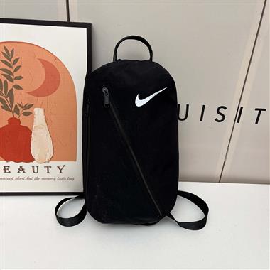 NIKE   2025新款時尚休閒包   尺寸：20*34*13CM