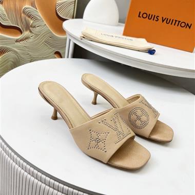 Louis Vuitton   2025新款女生休閒時尚鞋子