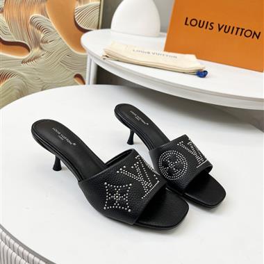 Louis Vuitton   2025新款女生休閒時尚鞋子