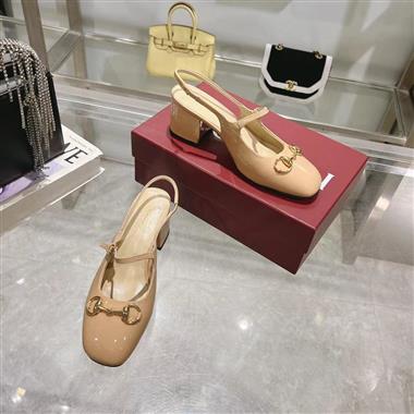 GUCCI   2025新款女生休閒時尚鞋子