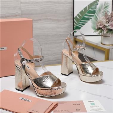 MIUMIU   2025新款女生休閒時尚鞋子