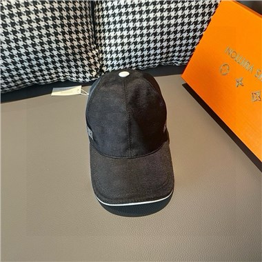LOUISVUITTON  2025新款時尚帽子