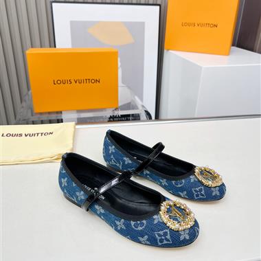 Louis Vuitton   2025新款女生休閒時尚鞋子