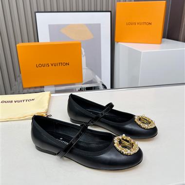 Louis Vuitton   2025新款女生休閒時尚鞋子