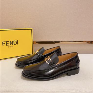 FENDI   2025新款男生休閒時尚鞋子