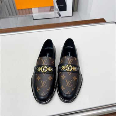 Louis Vuitton   2025新款女生休閒時尚鞋子
