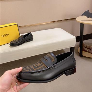 FENDI   2025新款男生休閒時尚鞋子