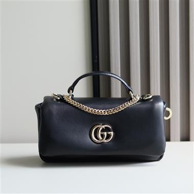 GUCCI   2025新款女生時尚包包 尺寸：21*12.5*4.6CM