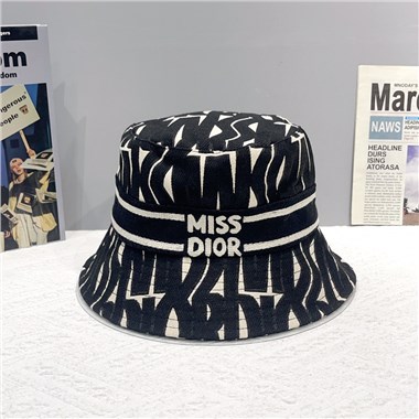 DIOR   2025新款時尚帽子