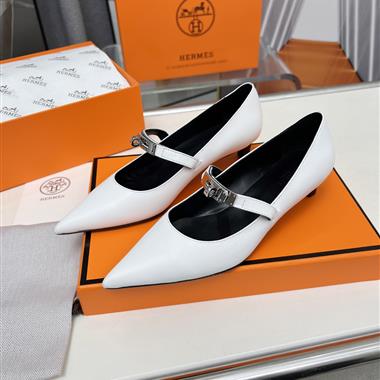 HERMES  2025新款女生休閒時尚鞋子