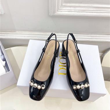 DIOR   2025新款女生休閒時尚鞋子
