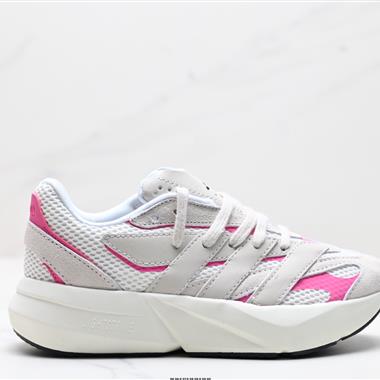 Adidas LIGHTBLAZE 舒適防滑低幫跑步鞋