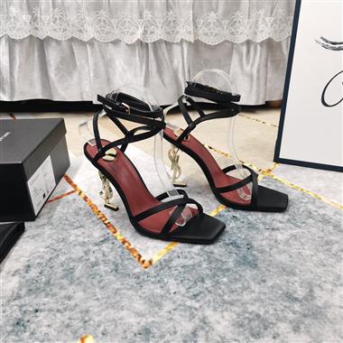 YSL  2025新款女生休閒時尚鞋子