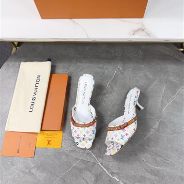 Louis Vuitton   2025新款女生休閒時尚鞋子
