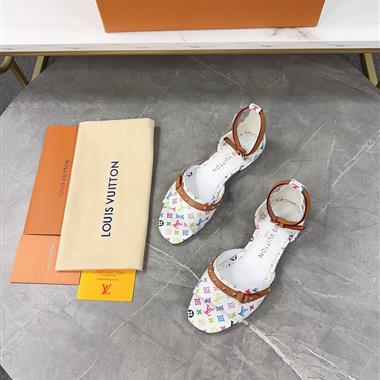 Louis Vuitton   2025新款女生休閒時尚鞋子