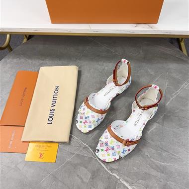 Louis Vuitton   2025新款女生休閒時尚鞋子