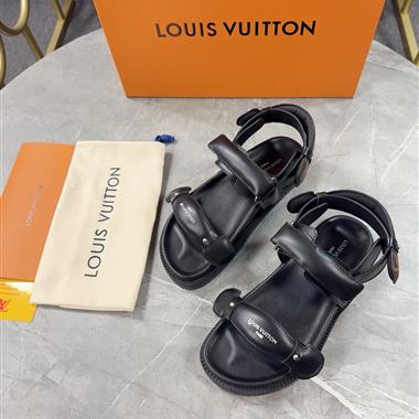 Louis Vuitton   2025新款女生休閒時尚鞋子