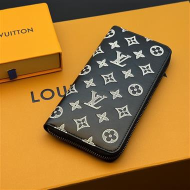 LOUIS VUITTON   2025新款時尚包包 尺寸：10 x 20 x 2CM