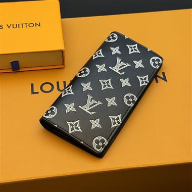 LOUIS VUITTON   2025新款時尚包包 尺寸：10 x 20 x 2CM