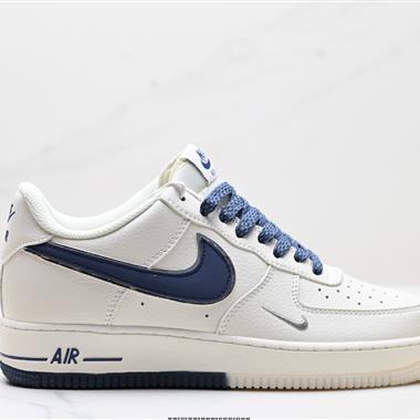 NIKE AIR FORCE 1‘07 