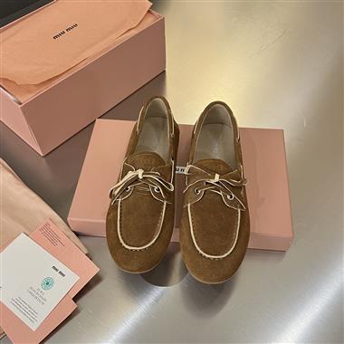 MiuMiu   2025新款女生休閒時尚鞋子