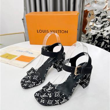 Louis Vuitton    2025新款女生休閒時尚鞋子