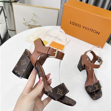 Louis Vuitton    2025新款女生休閒時尚鞋子