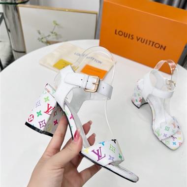 Louis Vuitton    2025新款女生休閒時尚鞋子