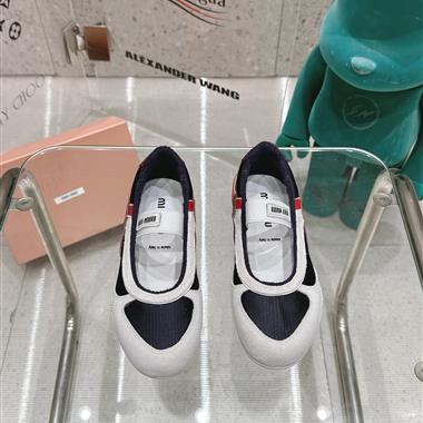 MIUMIU  2025新款女生休閒時尚鞋子