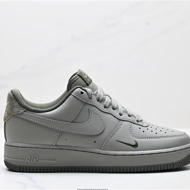 NIKE AIR FORCE 1‘07 LV8