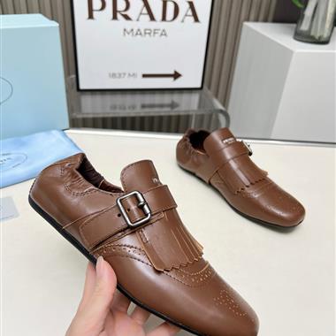 PRADA   2025新款女生休閒時尚鞋子