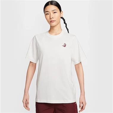 NIKE   2025夏季新款女生短袖T恤