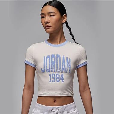 NIKE   2025夏季新款女生短袖T恤