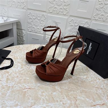 YSL   2025新款女生休閒時尚鞋子