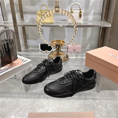 MIUMIU   2025新款女生休閒時尚鞋子