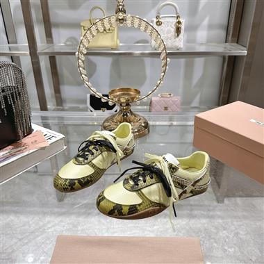 MIUMIU   2025新款女生休閒時尚鞋子