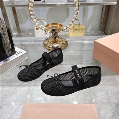 MIUMIU   2025新款女生休閒時尚鞋子