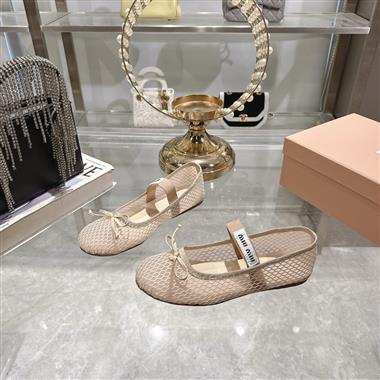 MIUMIU   2025新款女生休閒時尚鞋子