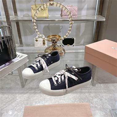 MIUMIU   2025新款女生休閒時尚鞋子