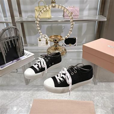 MIUMIU   2025新款女生休閒時尚鞋子