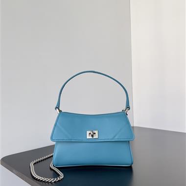 BALENCIAGA   2025新款女生時尚包包 尺寸：16*9.9*4.5CM