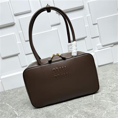 MIUMIU   2025新款時尚包包  尺寸：30*17*9CM