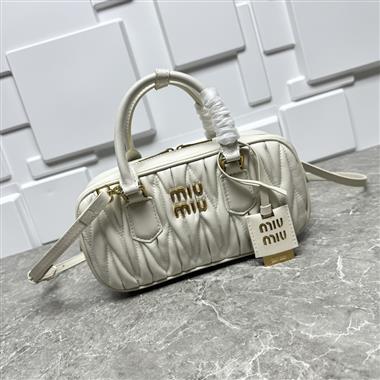 MIUMIU   2025新款時尚包包  尺寸：23x12x8CM