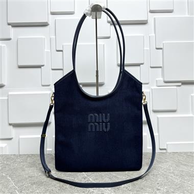 MIUMIU   2025新款女生時尚包包  尺寸：35*40*60CM