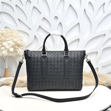 BOTTEGA VENETA   2025新款男生時尚包包 尺寸：27*36*8CM