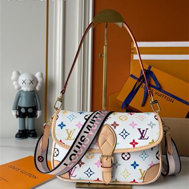 LOUIS VUITTON  2025新款女生時尚包包 尺寸：25*15*9CM